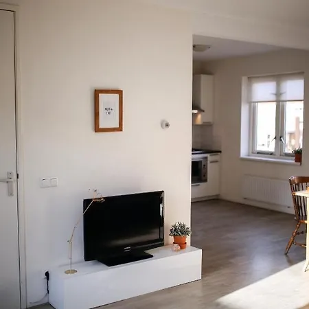 Locals Katwijk Apartment *